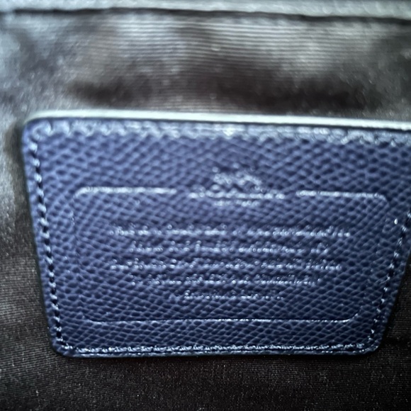 Beautiful!! Barely used, like new condition. Leather Coach briefcase laptop bag - Picture 6 of 16